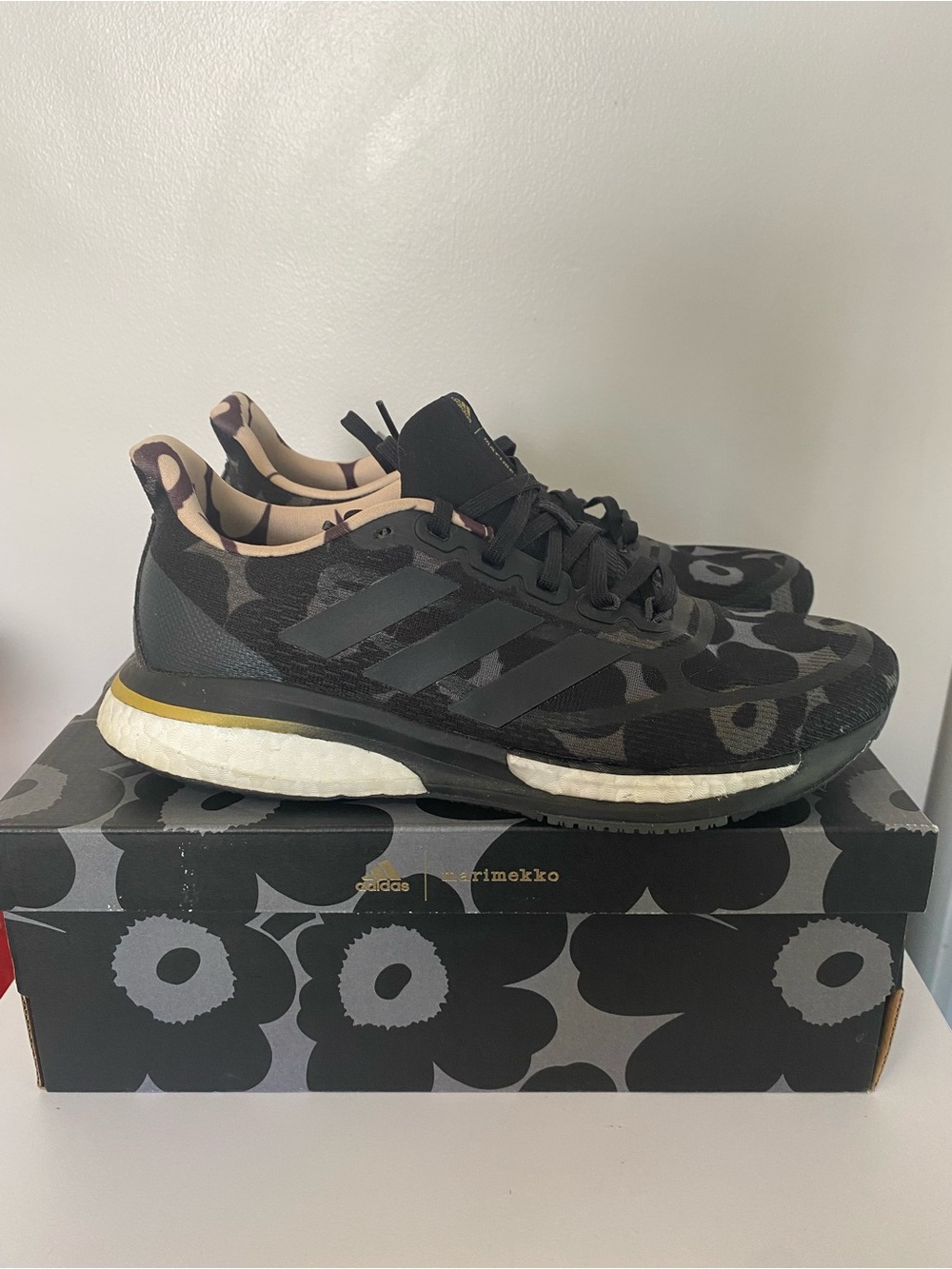 Limited Edition adidas x marimekko Black Floral Running Shoes - Picture 3 of 7